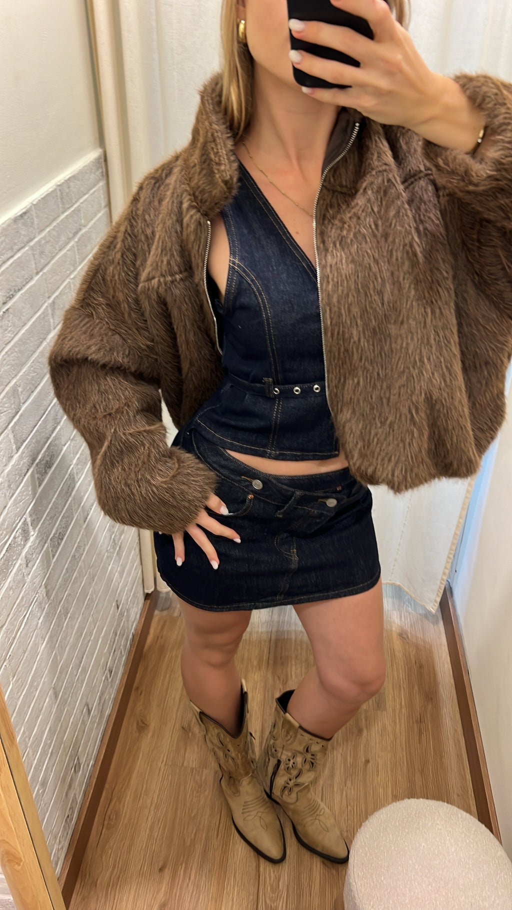 Minigonna taglio asimmetrico