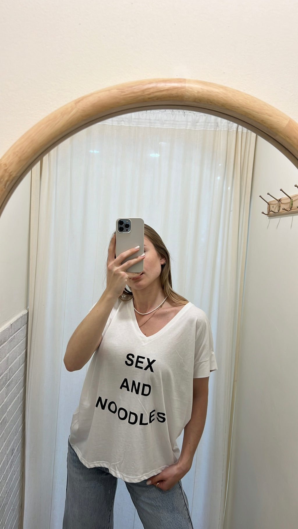 T-shirt sex and noodles