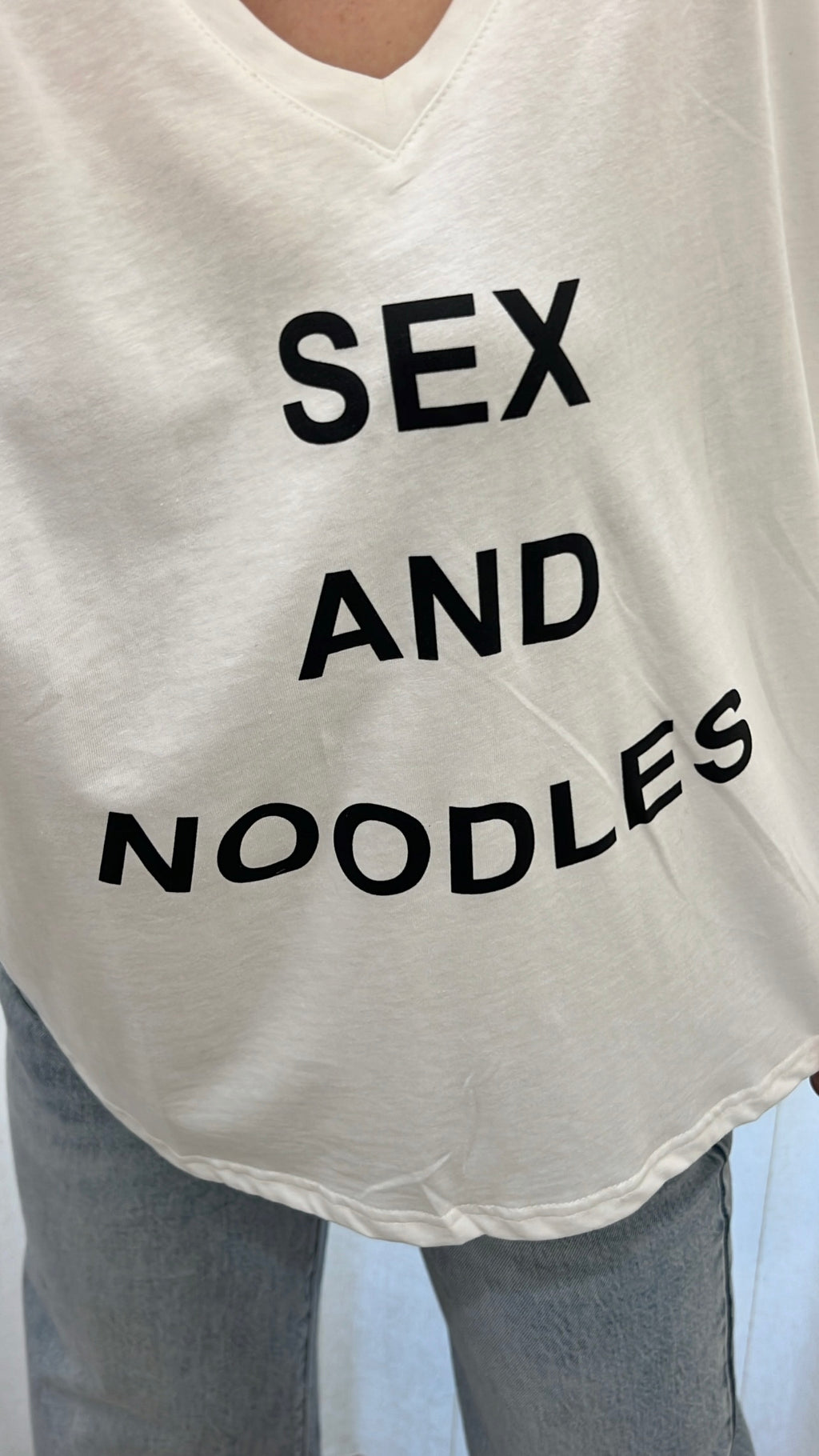 T-shirt sex and noodles